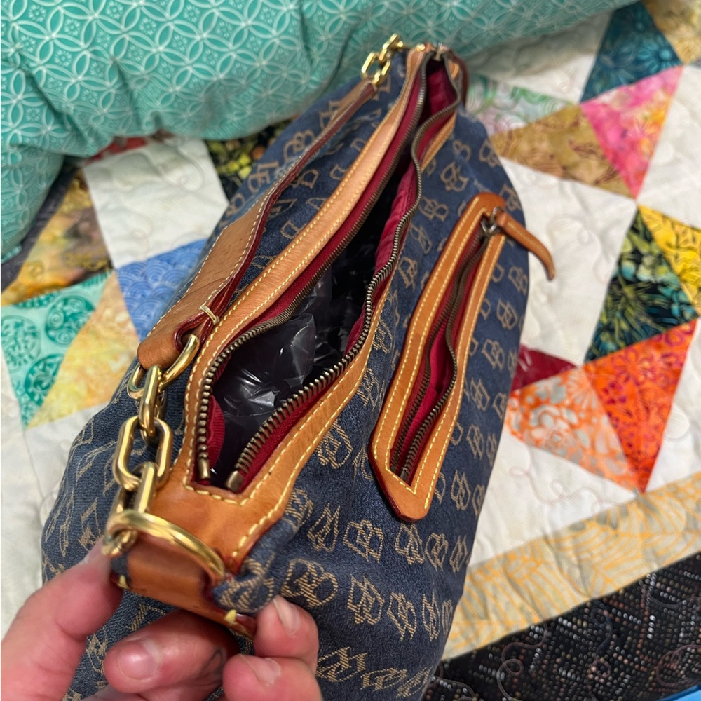 Vintage Dooney jacquard shoulder bag - Picture 7 of 10